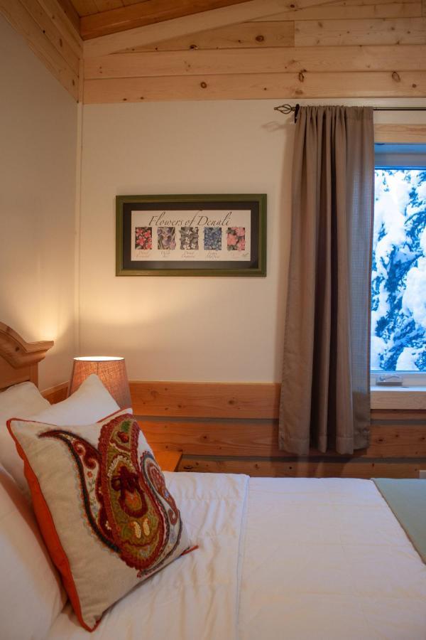 Denali Wild Stay - Moose Cabin, Free Wifi, 2 Private Bedrooms, Sleep 6 Healy Ngoại thất bức ảnh
