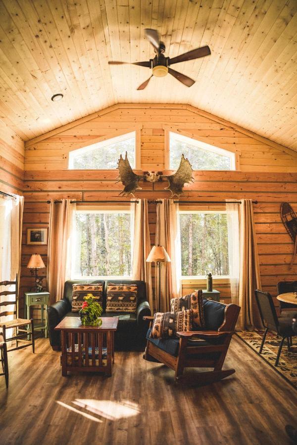 Denali Wild Stay - Moose Cabin, Free Wifi, 2 Private Bedrooms, Sleep 6 Healy Ngoại thất bức ảnh